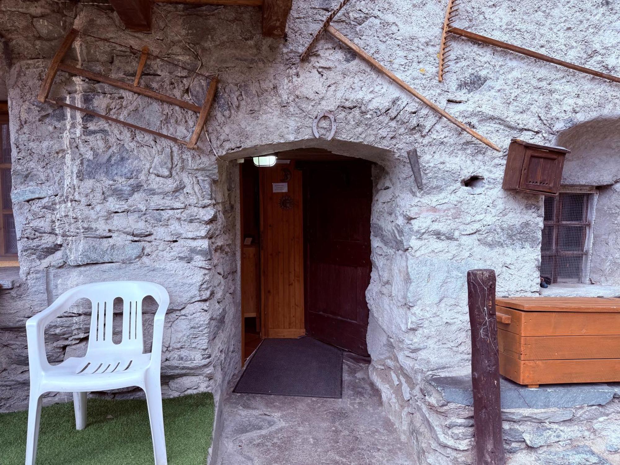 Casa Vacanze Nora Chamois Exterior photo