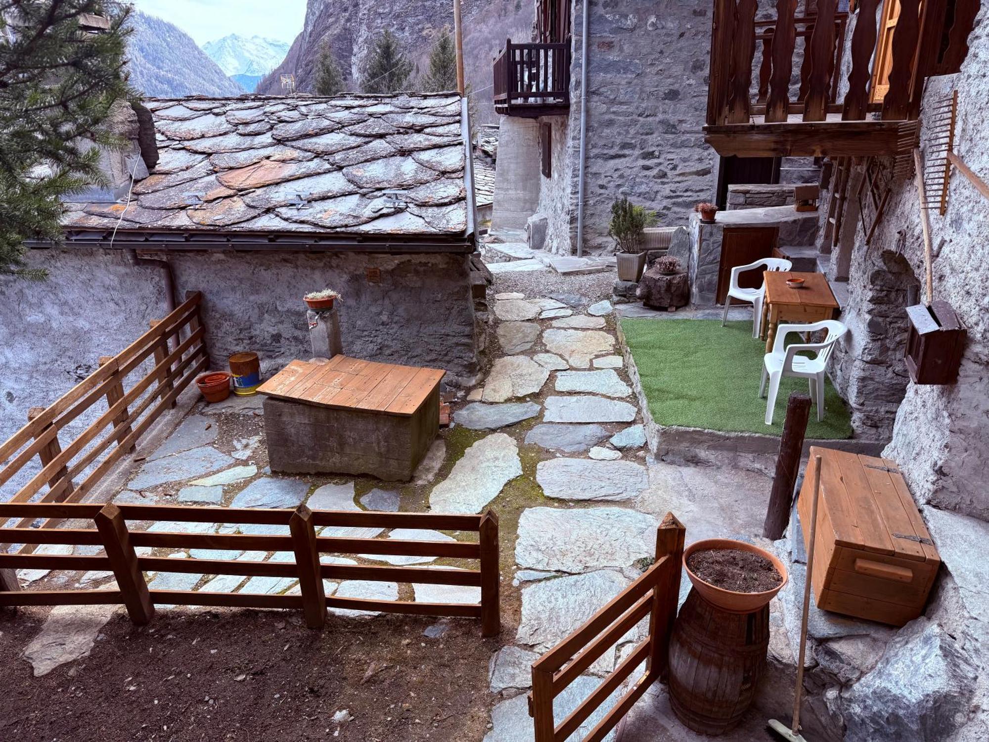 Casa Vacanze Nora Chamois Exterior photo
