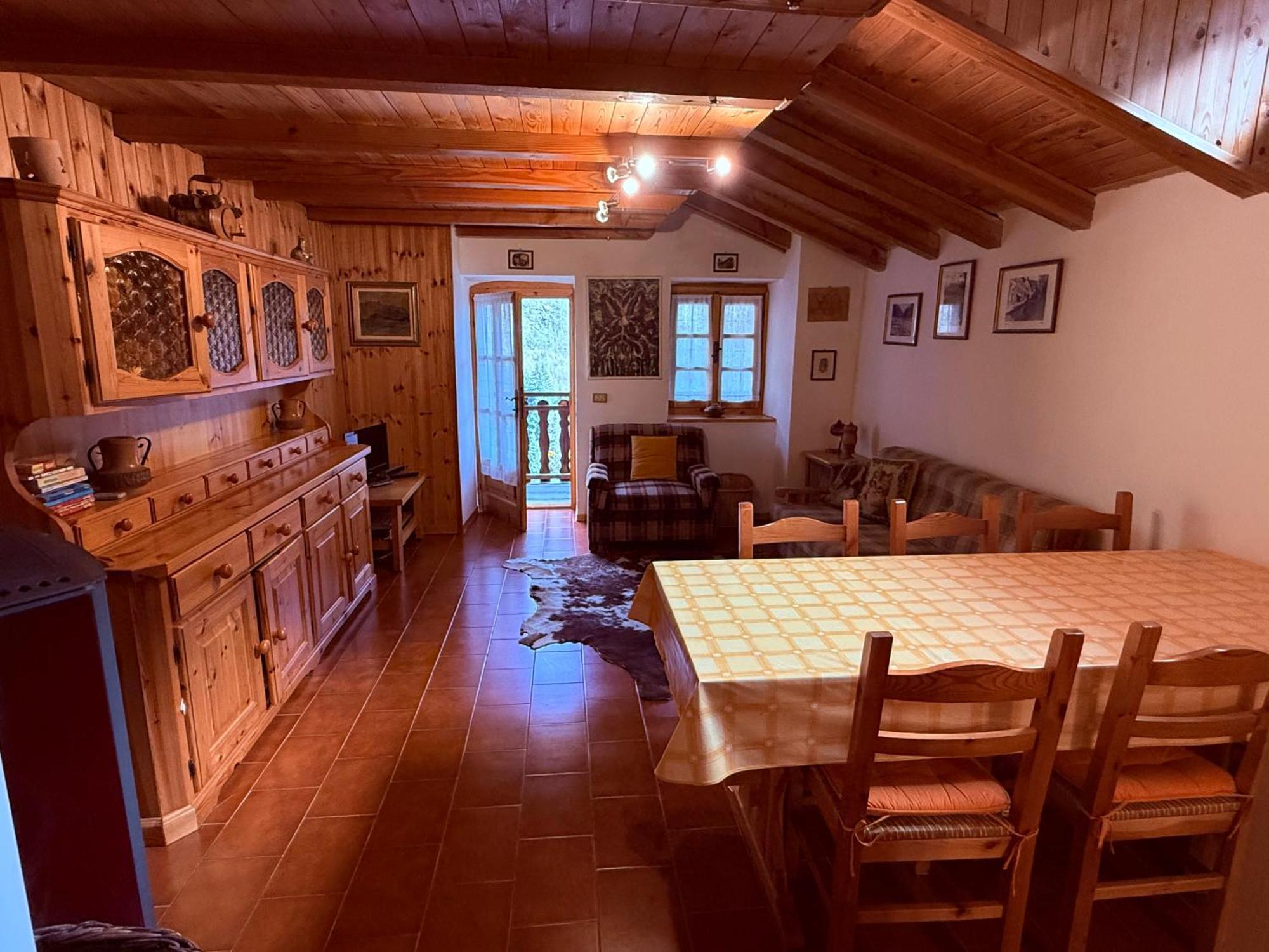 Casa Vacanze Nora Chamois Exterior photo