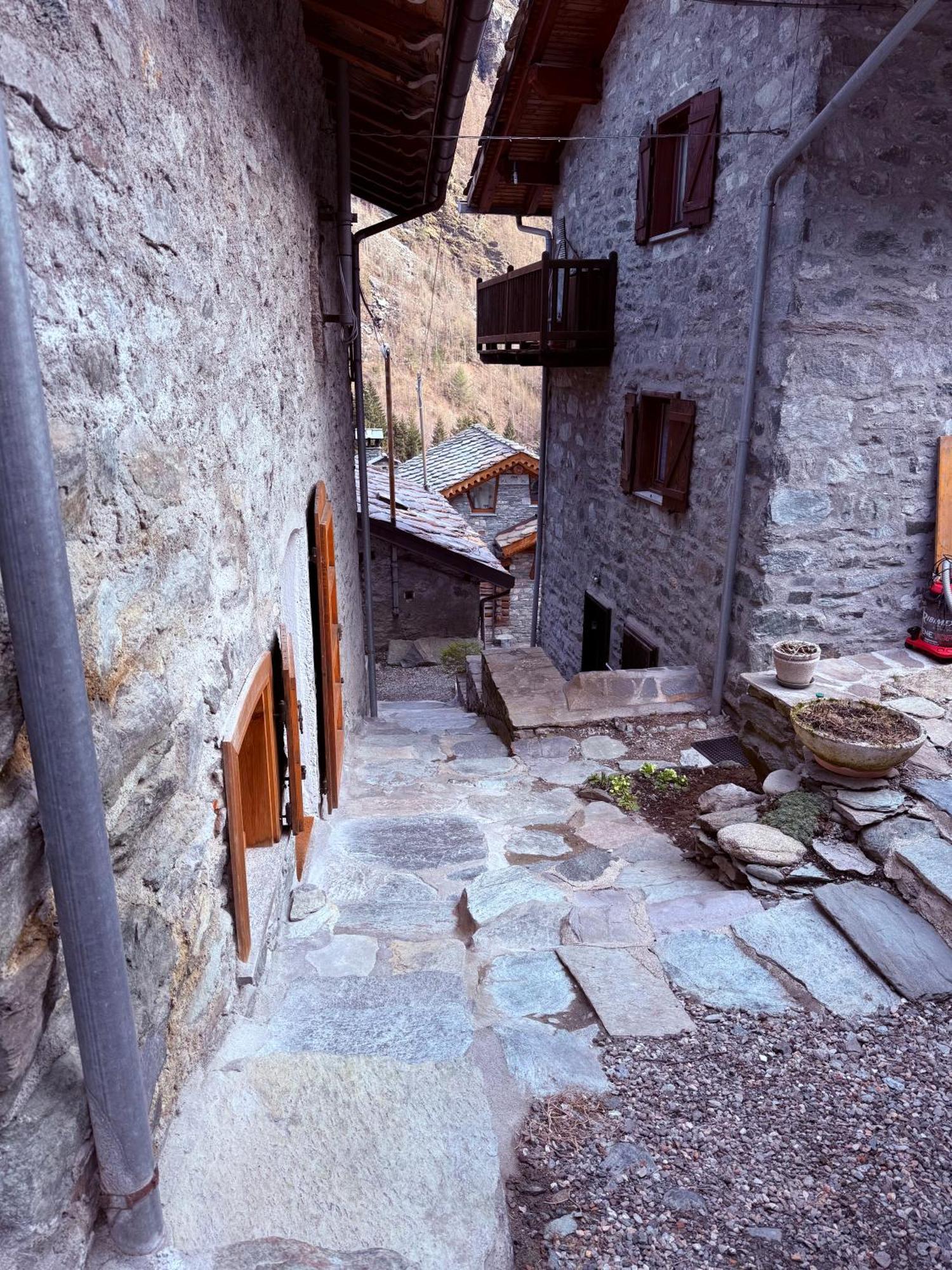 Casa Vacanze Nora Chamois Exterior photo